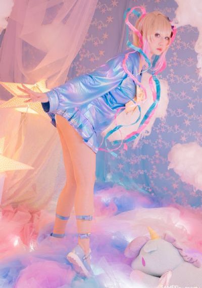 国产精品草-午夜剧场中文字幕