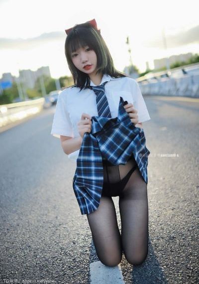 大少奶奶偷情上瘾-国产不卡老版国语字幕